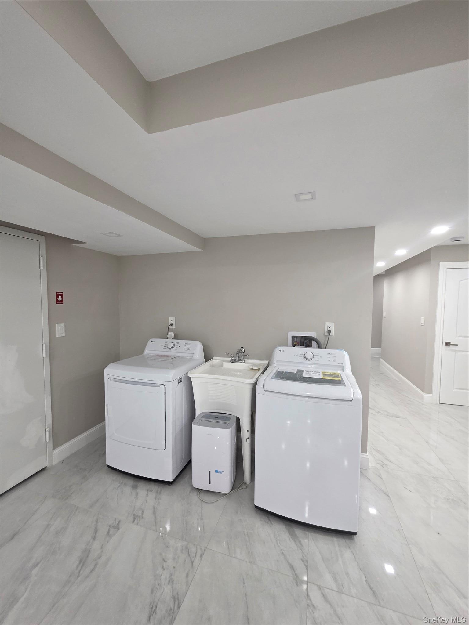 Single Family New Haven Avenue Queens, NY 11691, MLS-1012084-22