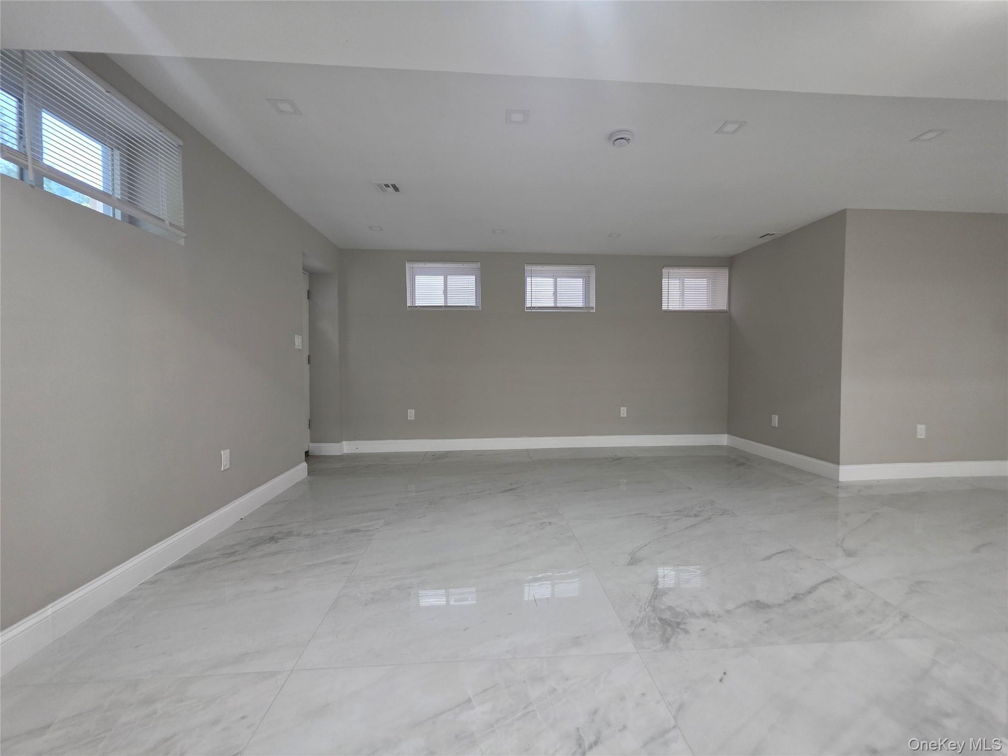 Single Family New Haven Avenue Queens, NY 11691, MLS-1012084-23