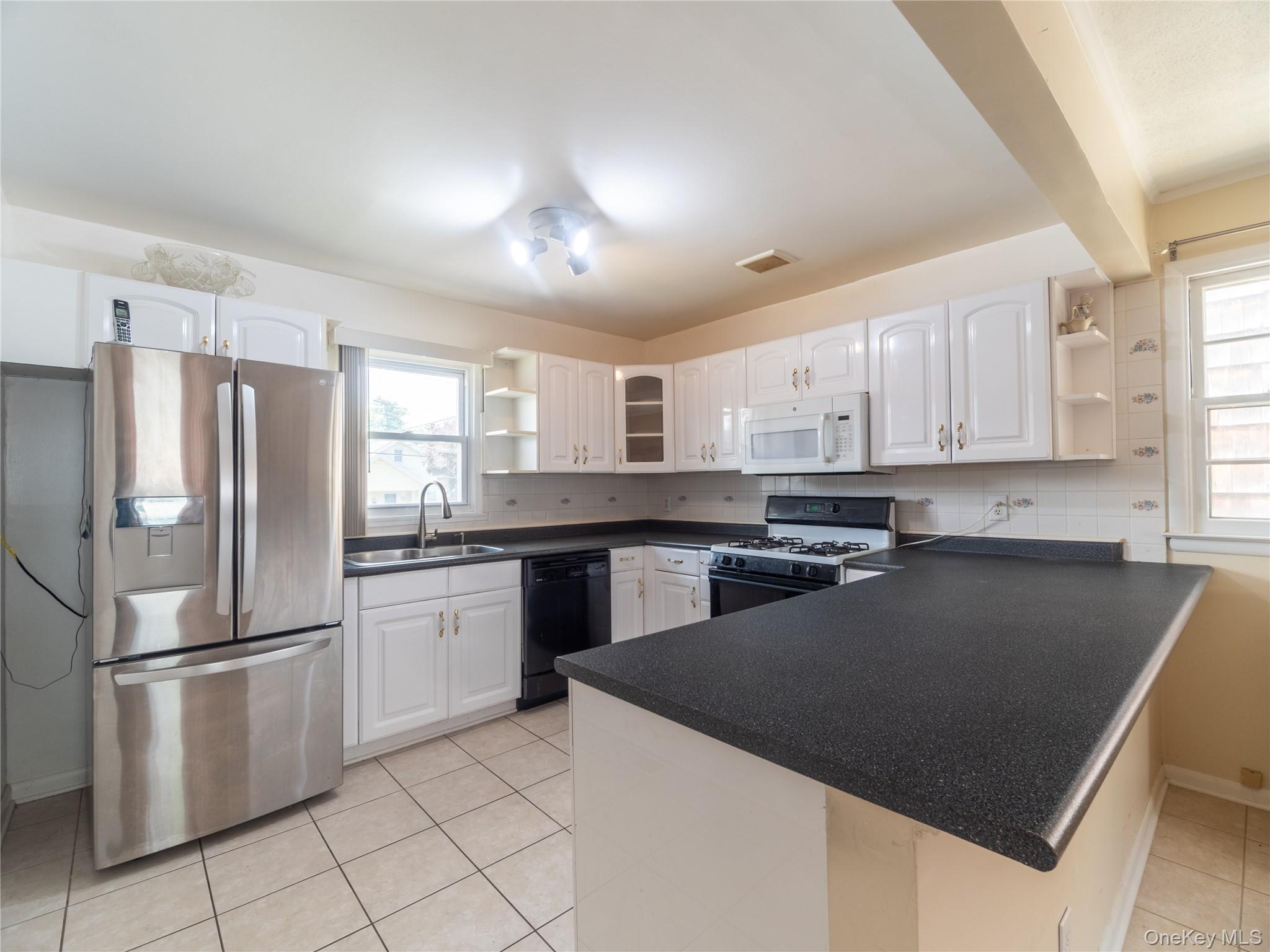 Single Family Breckenridge Avenue Westchester County, NY 10573, MLS-1012107-5