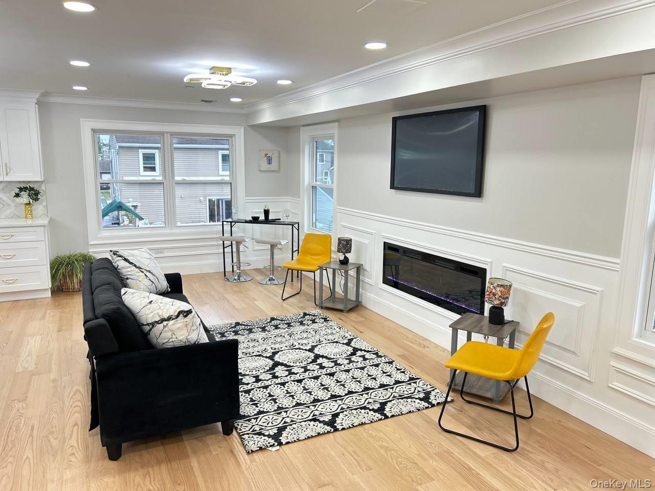 Single Family Florin Court  Nassau County, NY 11710, MLS-1012114-14