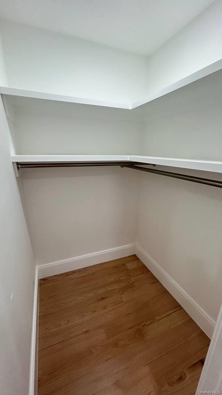 Single Family Florin Court  Nassau County, NY 11710, MLS-1012114-35