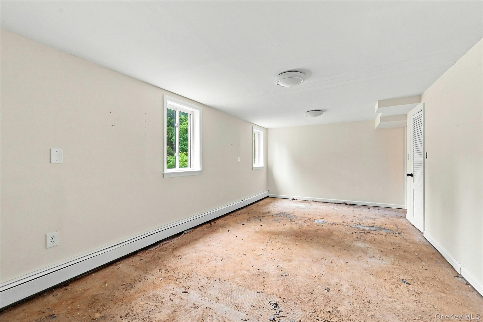 Single Family Winfield Drive  Suffolk County, NY 11789, MLS-1012115-28