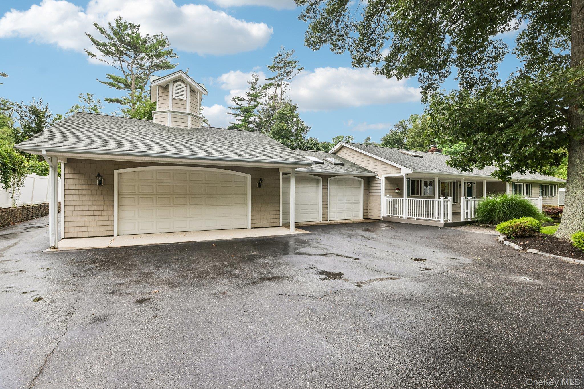 Single Family Winfield Drive  Suffolk County, NY 11789, MLS-1012115-3