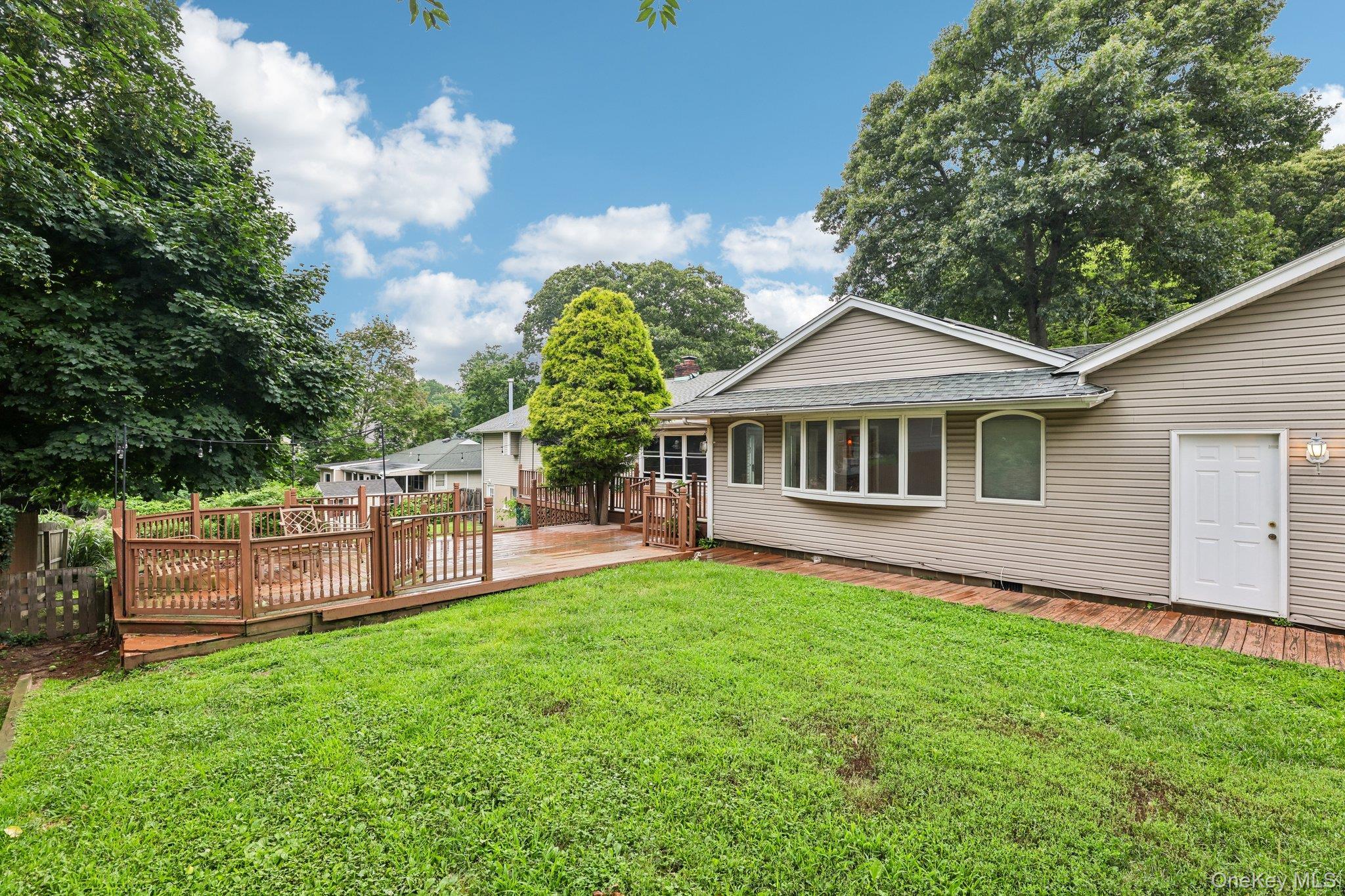 Single Family Winfield Drive  Suffolk County, NY 11789, MLS-1012115-37