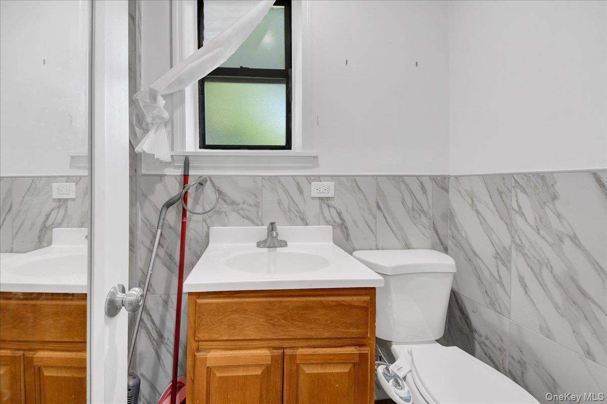 Single Family Cross Bronx Expressway  Bronx, NY 10472, MLS-1012117-2