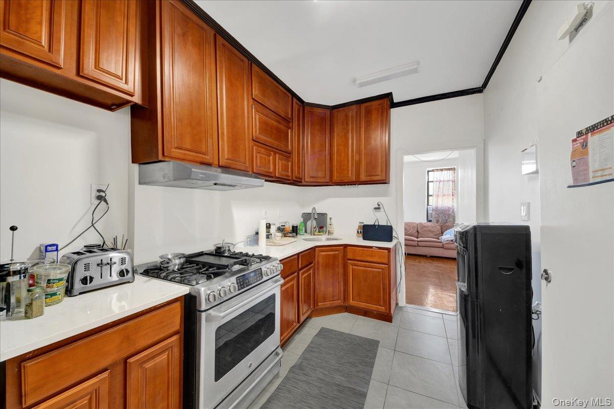 Single Family Cross Bronx Expressway  Bronx, NY 10472, MLS-1012117-22