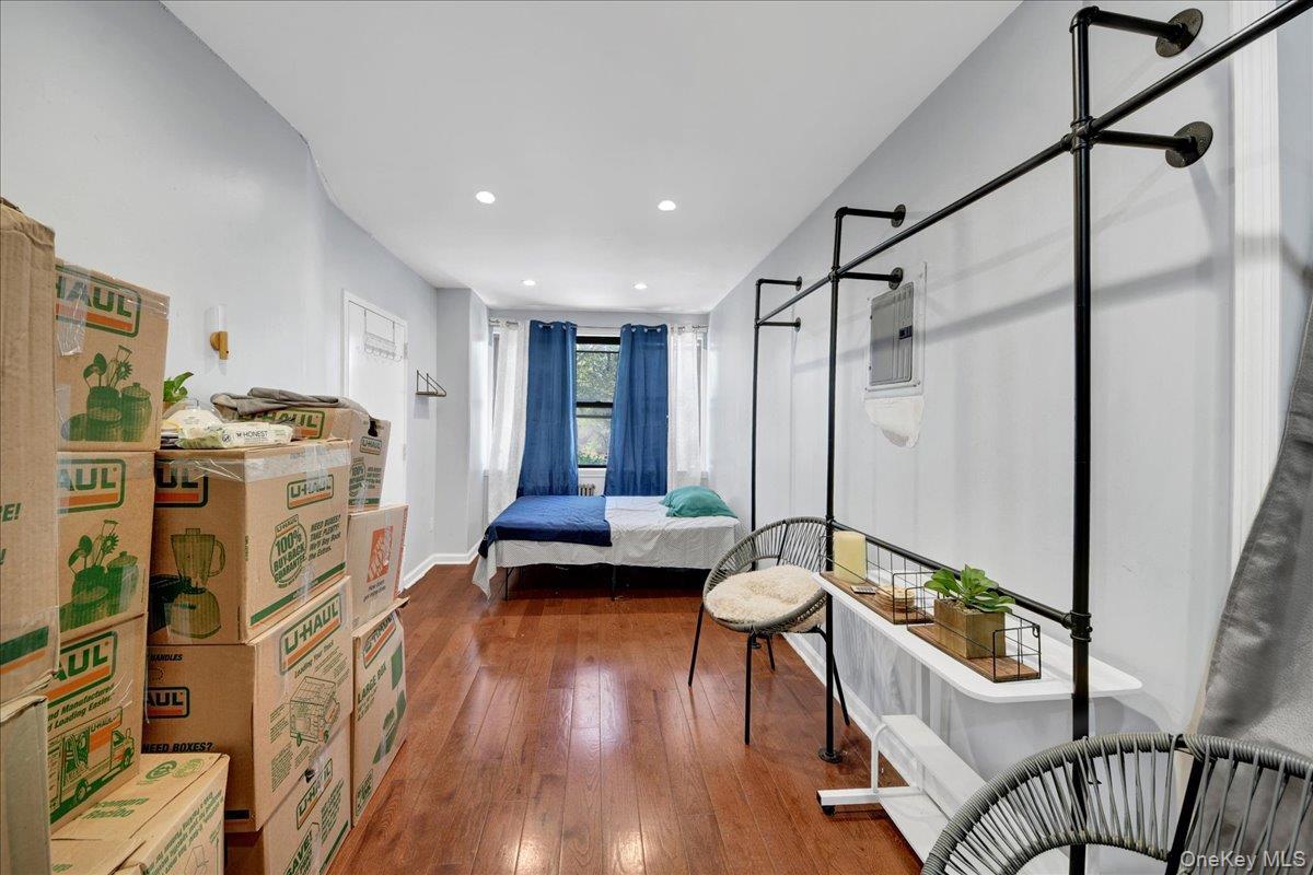 Single Family Cross Bronx Expressway  Bronx, NY 10472, MLS-1012117-4