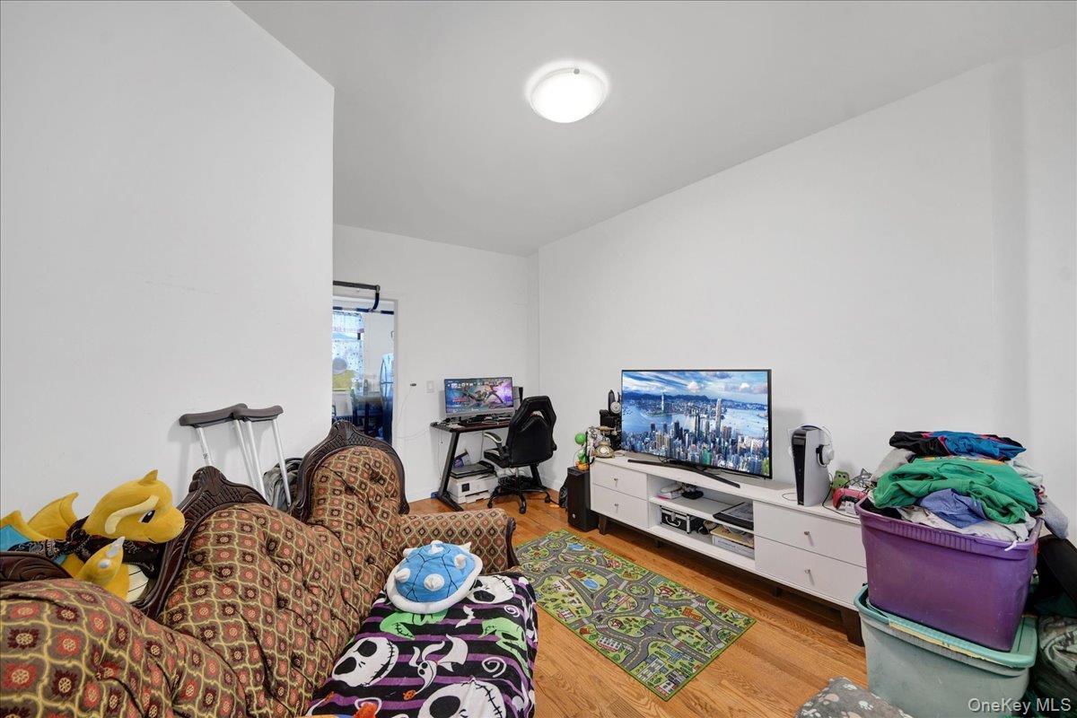 Single Family Cross Bronx Expressway  Bronx, NY 10472, MLS-1012117-7