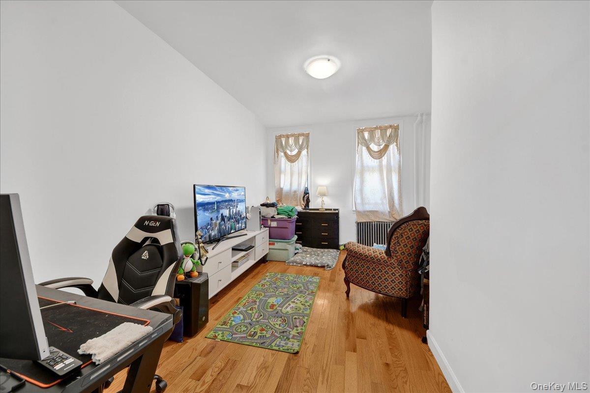 Single Family Cross Bronx Expressway  Bronx, NY 10472, MLS-1012117-8