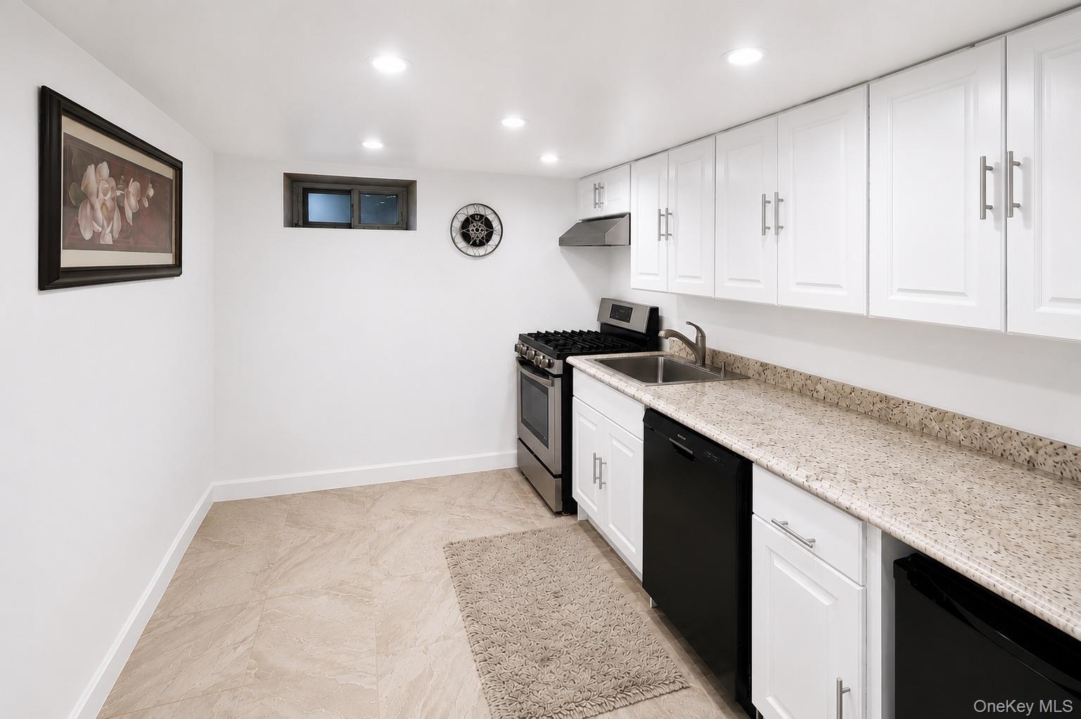 Single Family Emmett Terrace  Westchester County, NY 10805, MLS-1012179-31