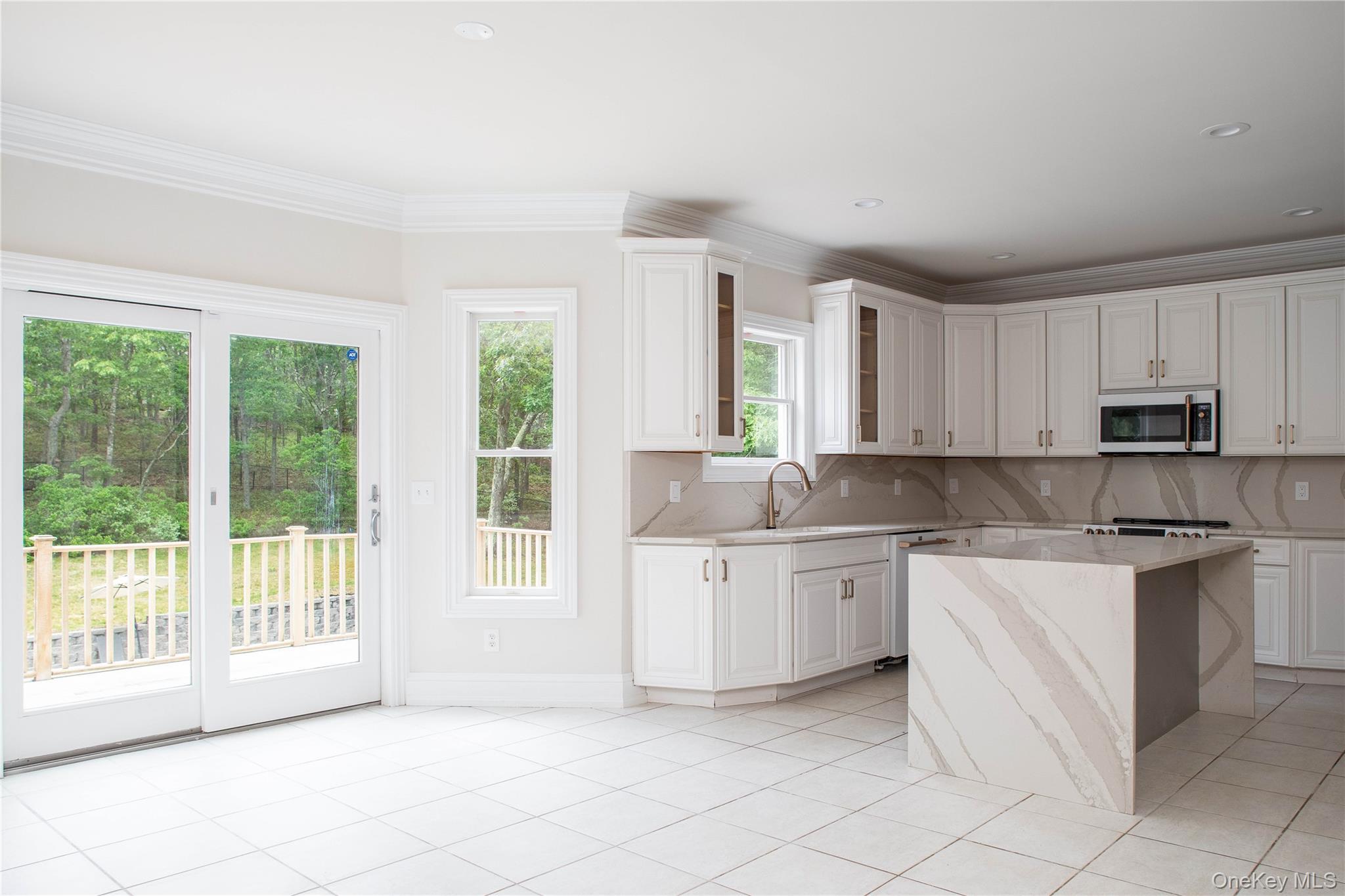 Single Family Deerfield Road Suffolk County, NY 11976, MLS-1012206-15