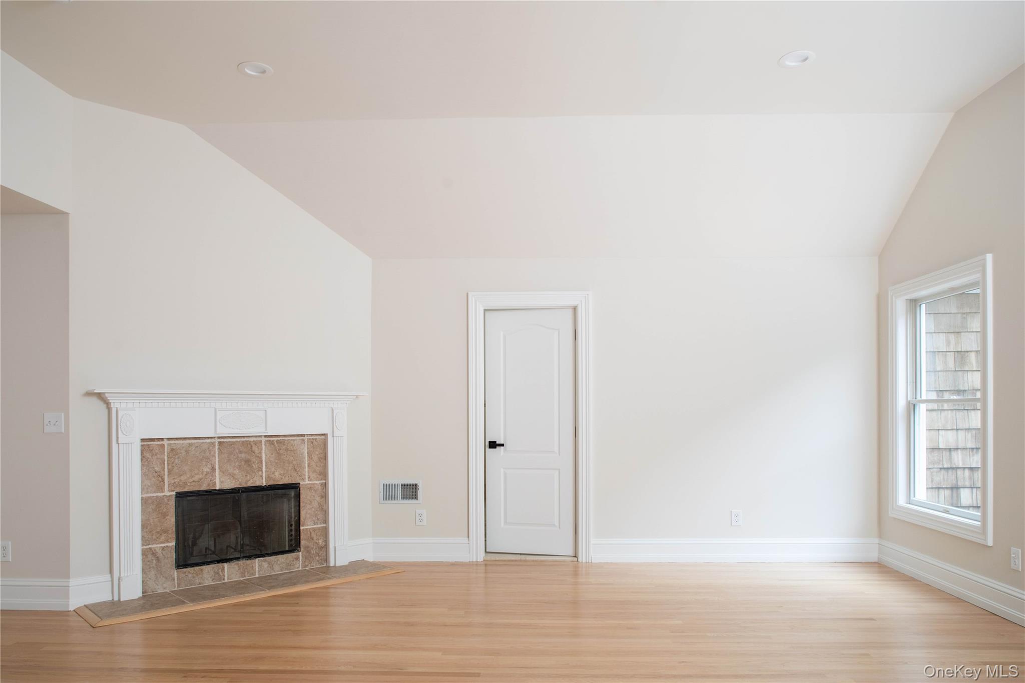 Single Family Deerfield Road Suffolk County, NY 11976, MLS-1012206-22