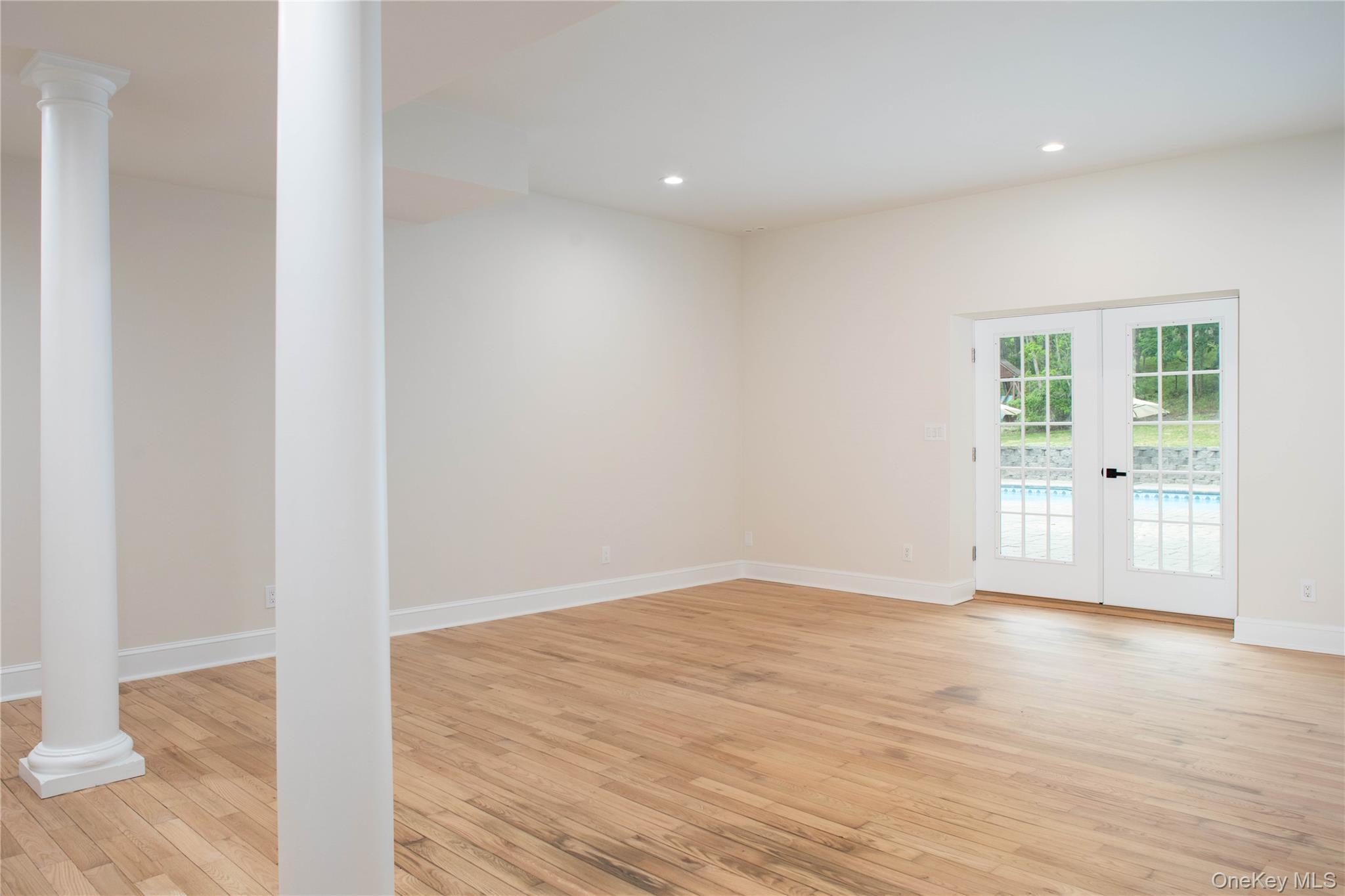 Single Family Deerfield Road Suffolk County, NY 11976, MLS-1012206-33