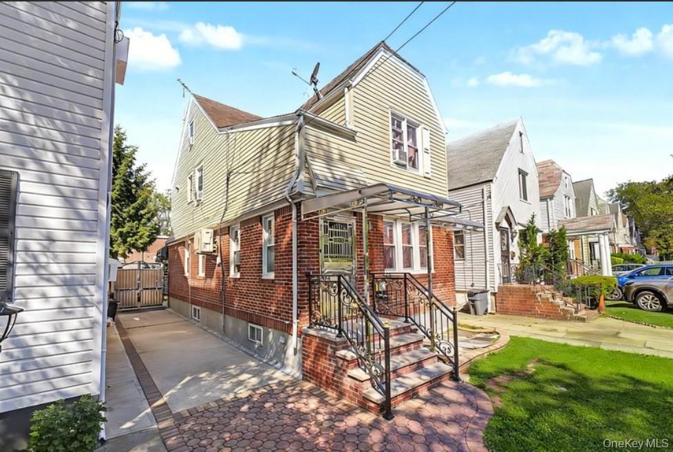 Single Family 210th Queens, NY 11427, MLS-1012213-2