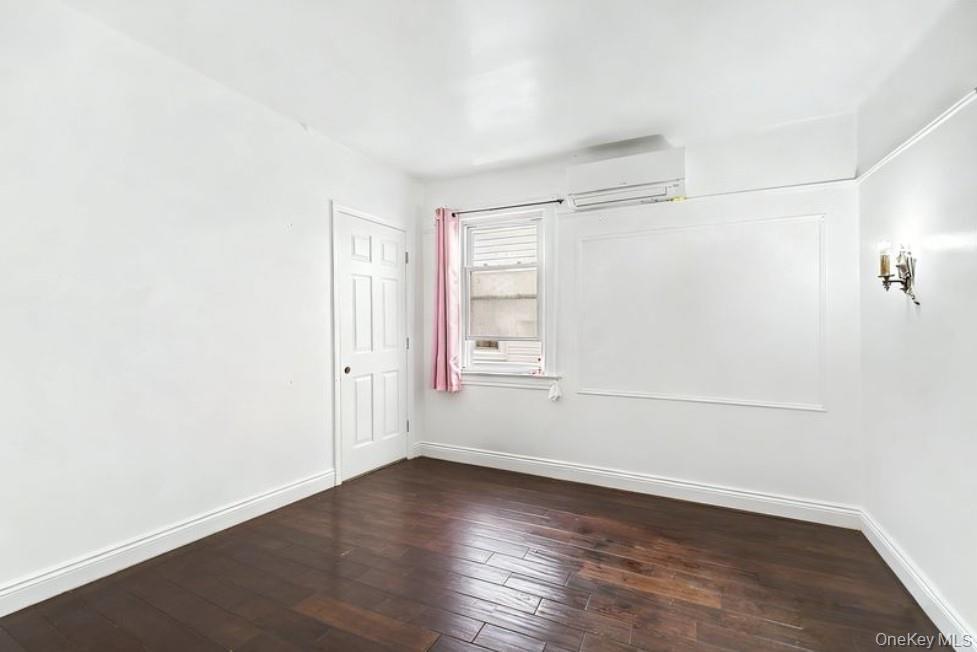 Single Family 210th Queens, NY 11427, MLS-1012213-4