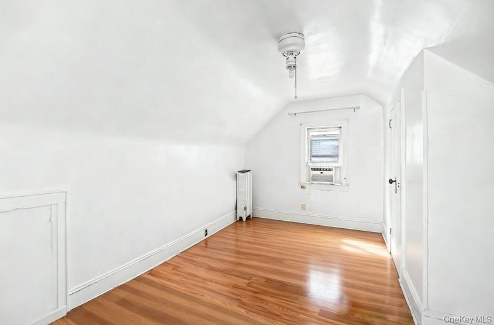 Single Family 210th Queens, NY 11427, MLS-1012213-8