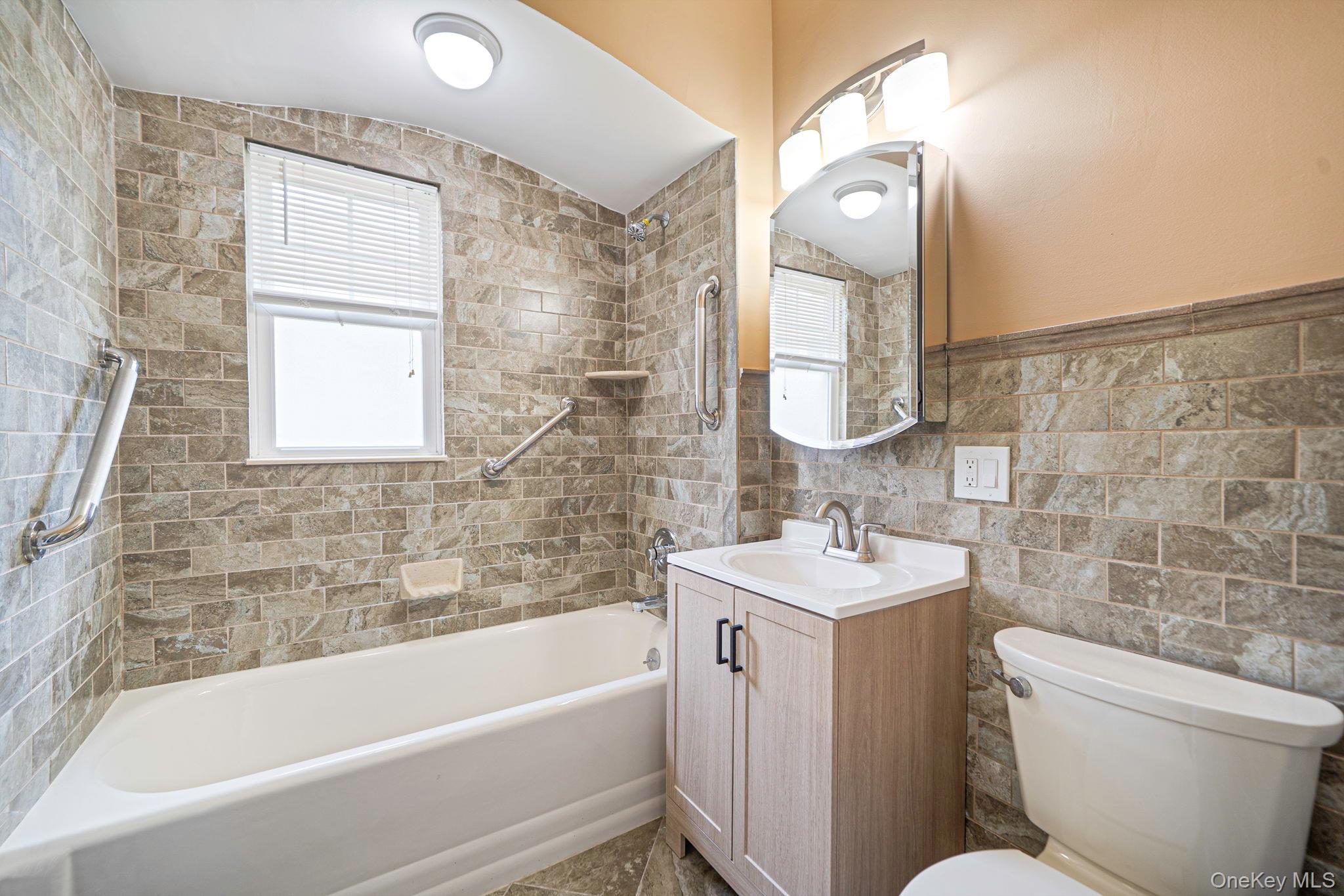 Single Family Elizabeth Avenue  Suffolk County, NY 11787, MLS-1012238-15