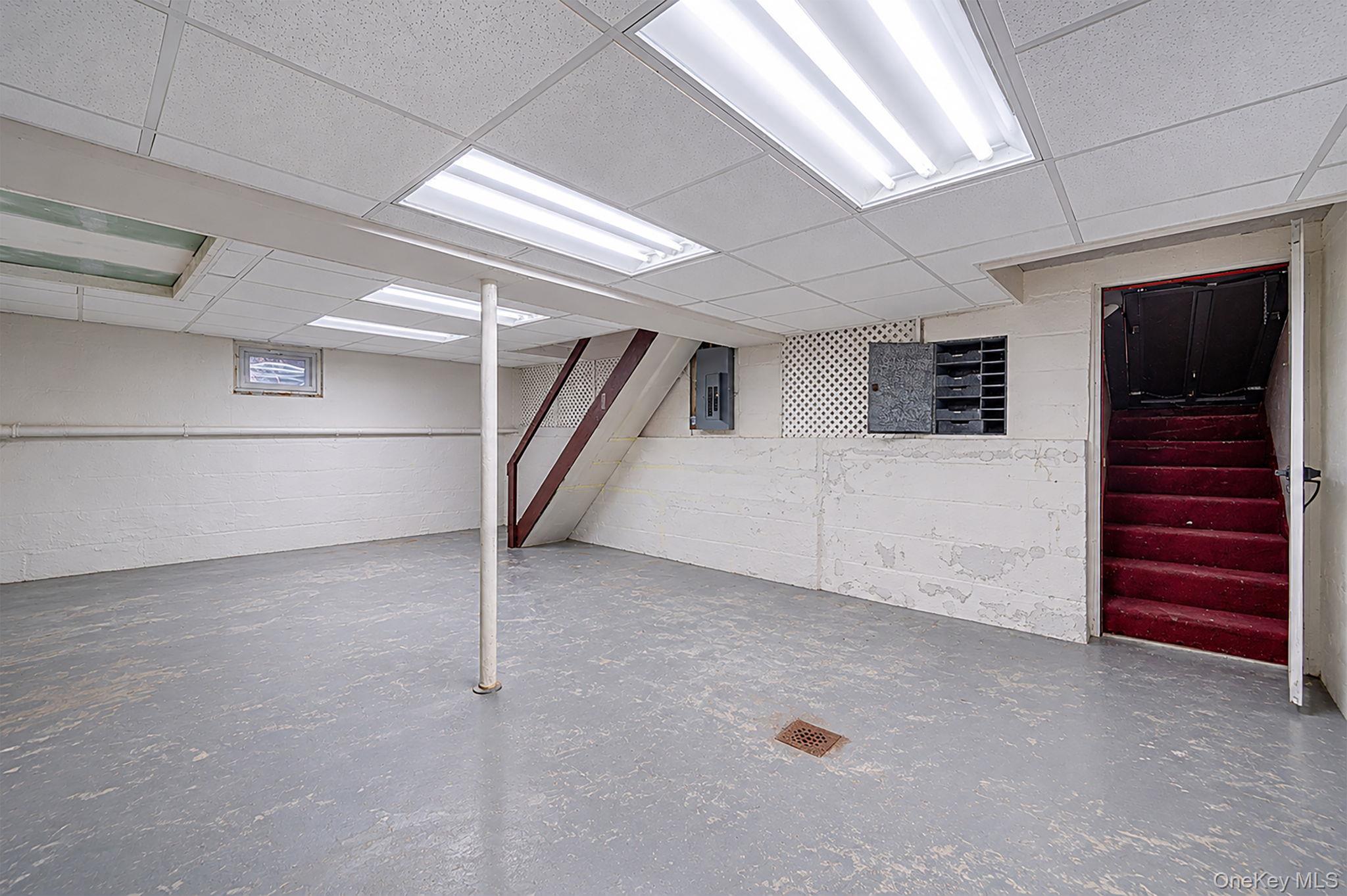 Single Family Elizabeth Avenue  Suffolk County, NY 11787, MLS-1012238-27