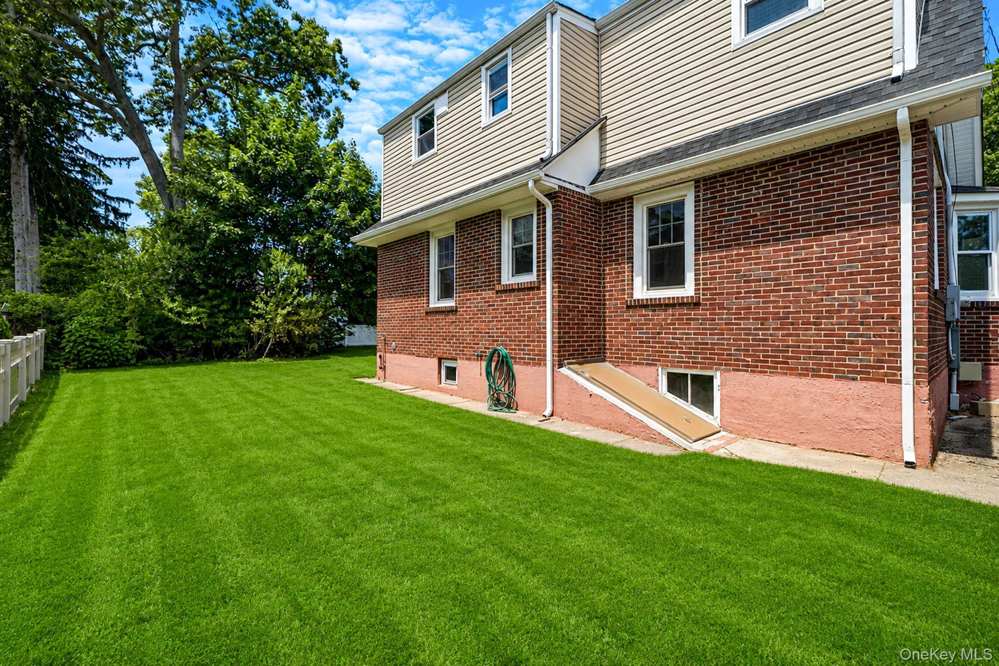 Single Family Elizabeth Avenue  Suffolk County, NY 11787, MLS-1012238-4