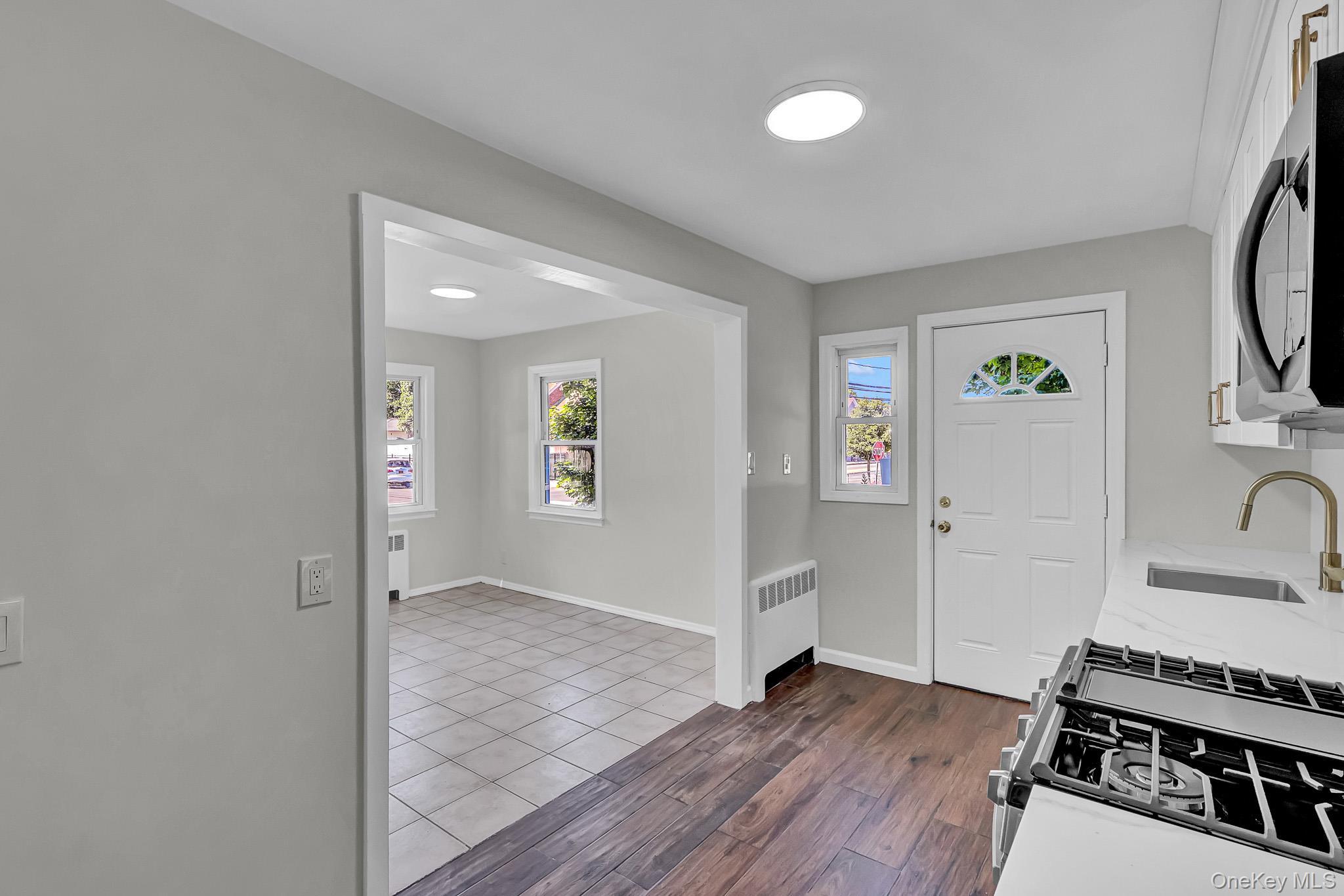 Single Family Prospect Avenue Nassau County, NY 11590, MLS-1012272-8