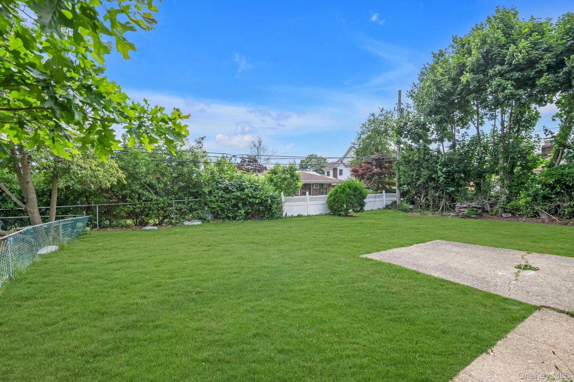 Single Family Dean Drive  Nassau County, NY 11510, MLS-1012302-20