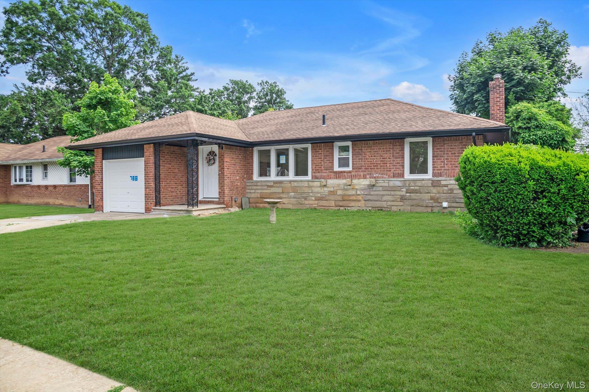 Single Family Dean Drive  Nassau County, NY 11510, MLS-1012302-21