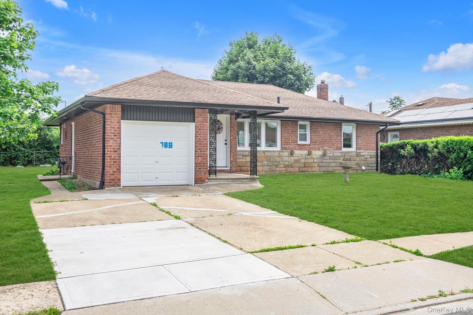 Single Family Dean Drive  Nassau County, NY 11510, MLS-1012302-22