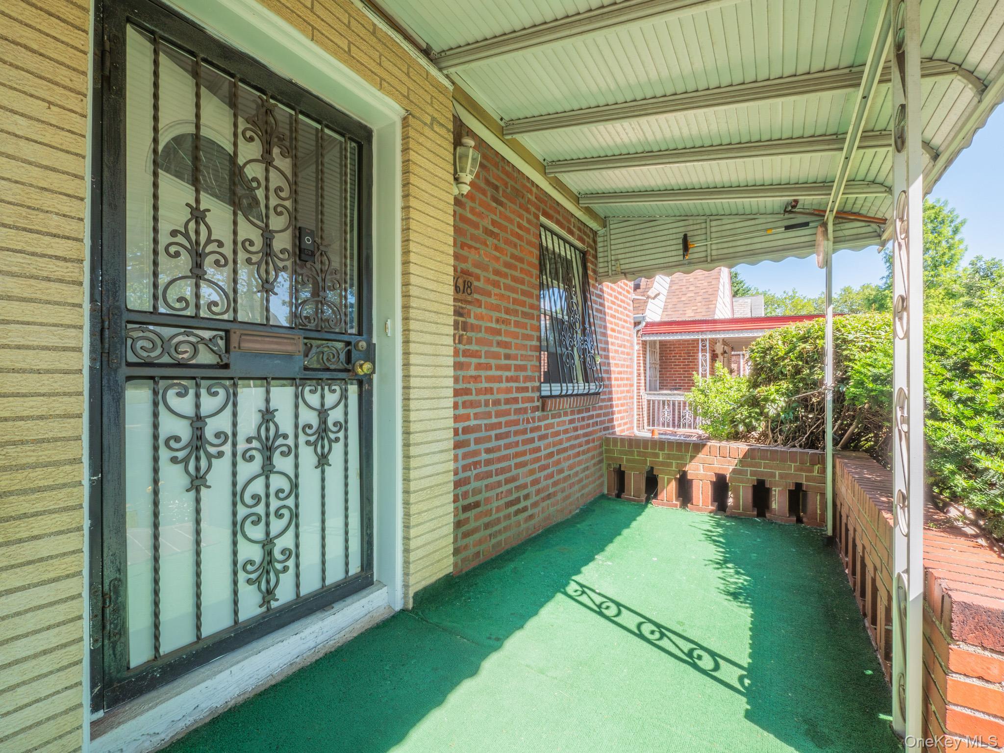 Single Family 172nd Street  Queens, NY 11366, MLS-1012354-2