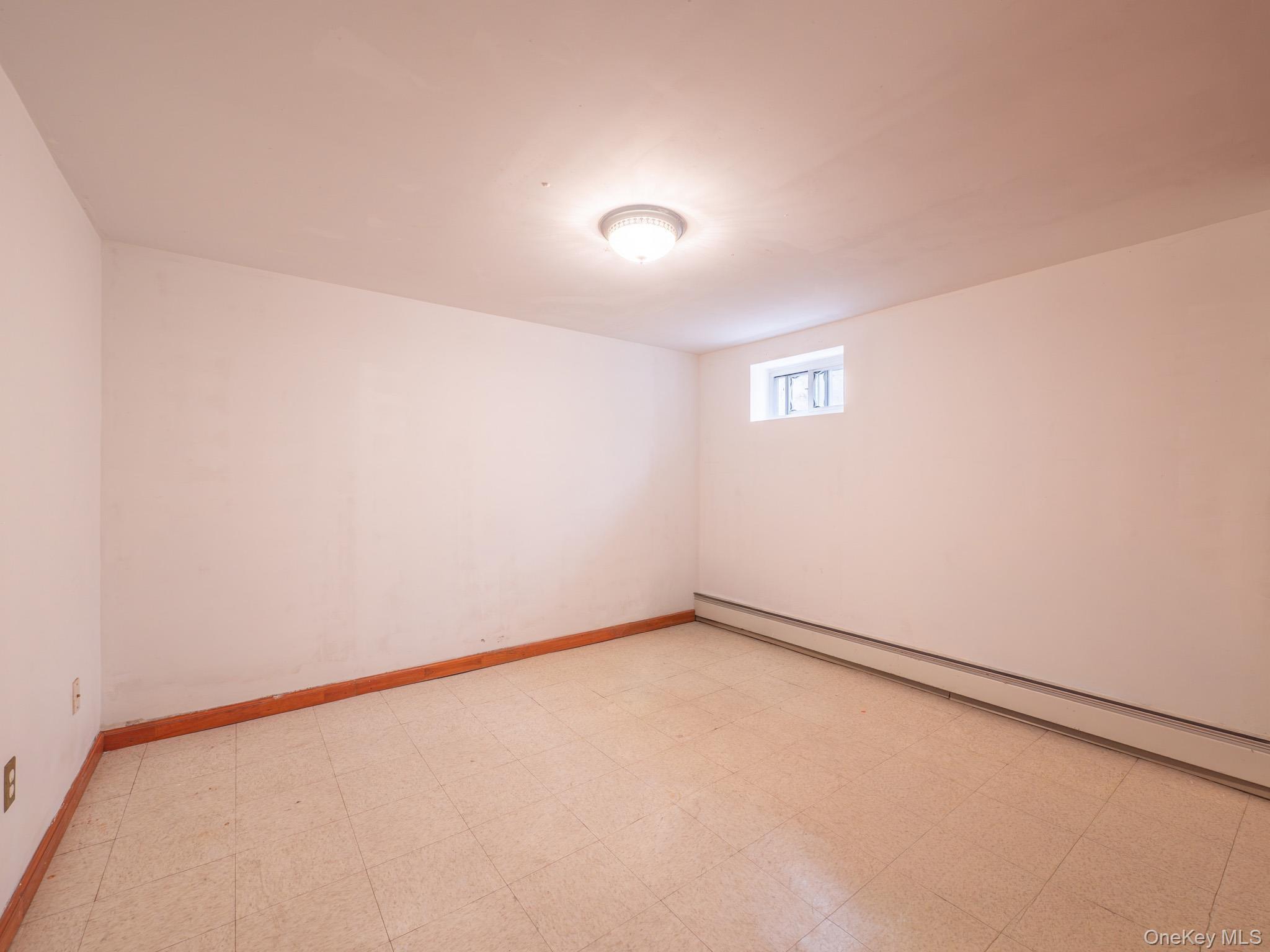 Single Family 172nd Street  Queens, NY 11366, MLS-1012354-20
