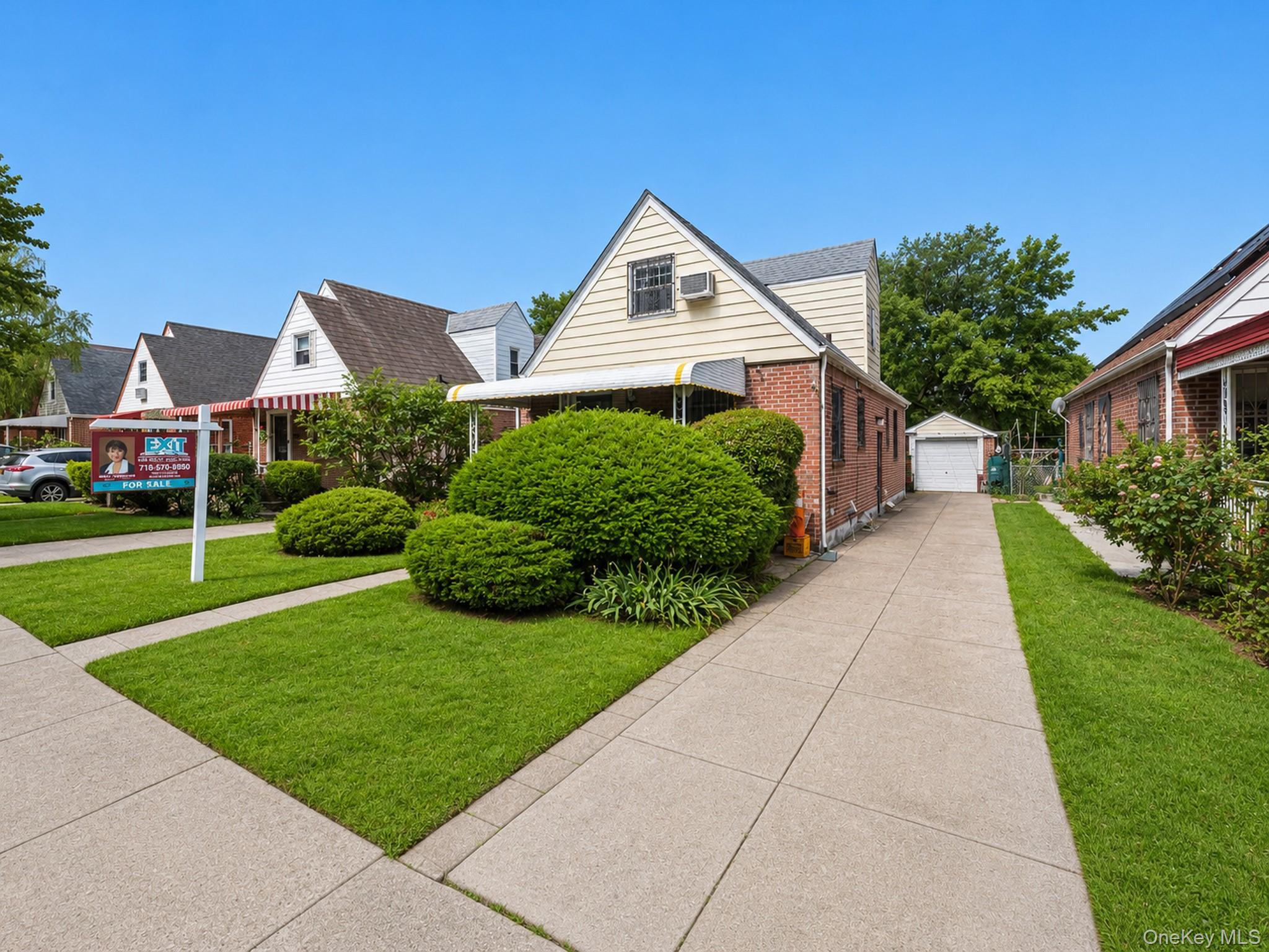 Single Family 172nd Street  Queens, NY 11366, MLS-1012354-26