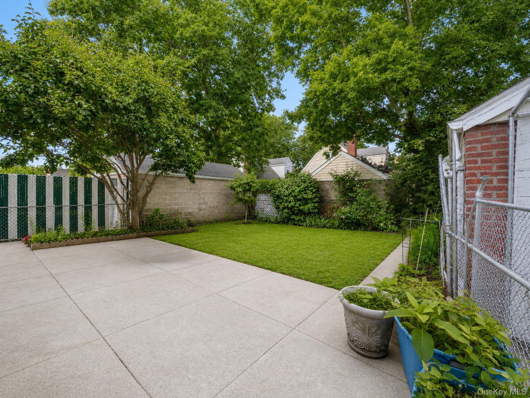 Single Family 172nd Street  Queens, NY 11366, MLS-1012354-27