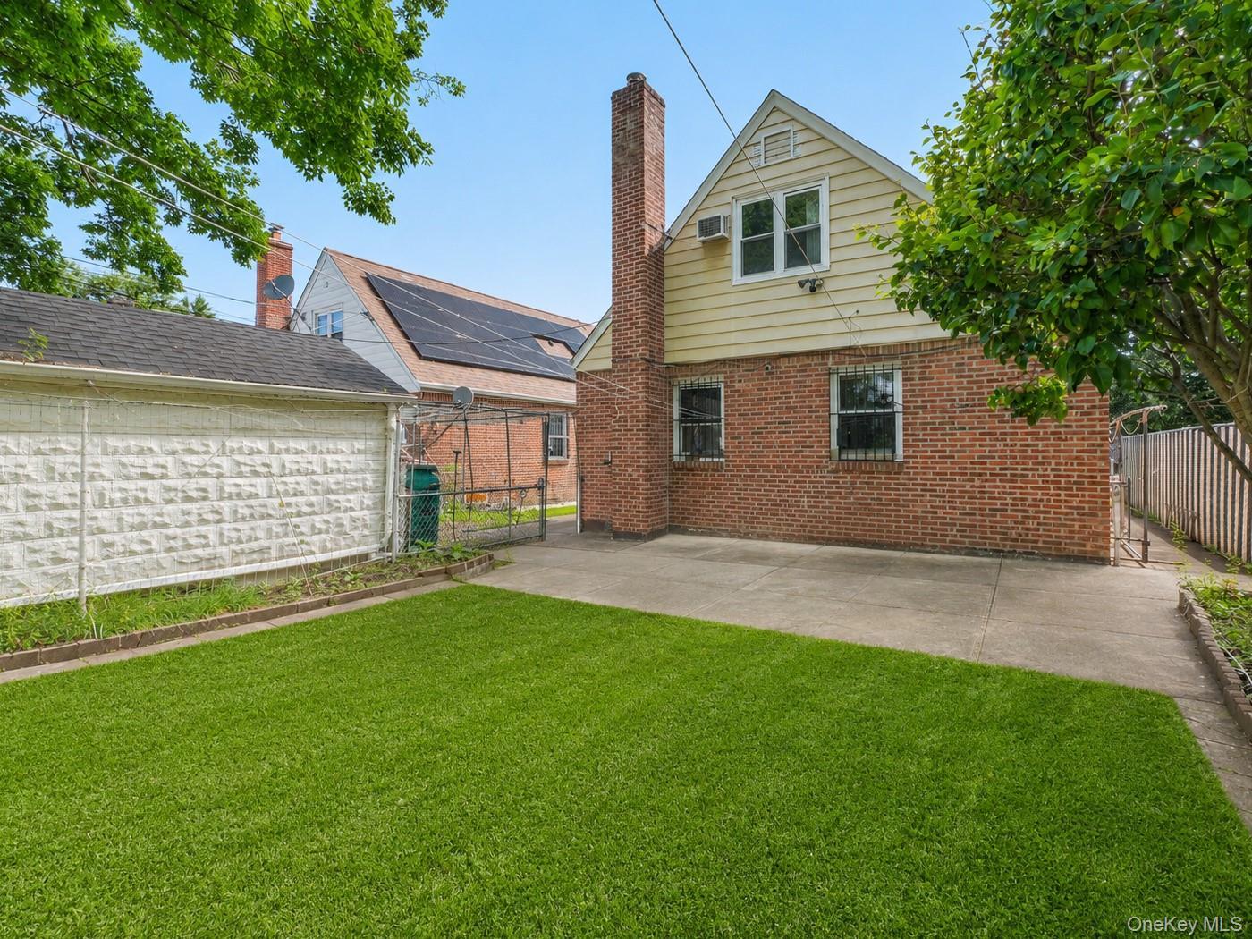 Single Family 172nd Street  Queens, NY 11366, MLS-1012354-28