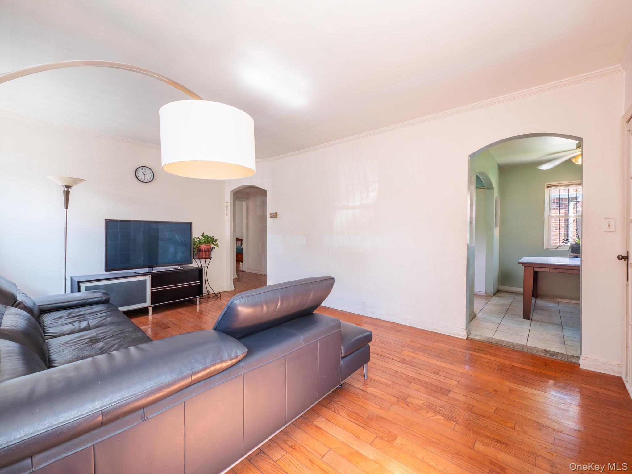 Single Family 172nd Street  Queens, NY 11366, MLS-1012354-6