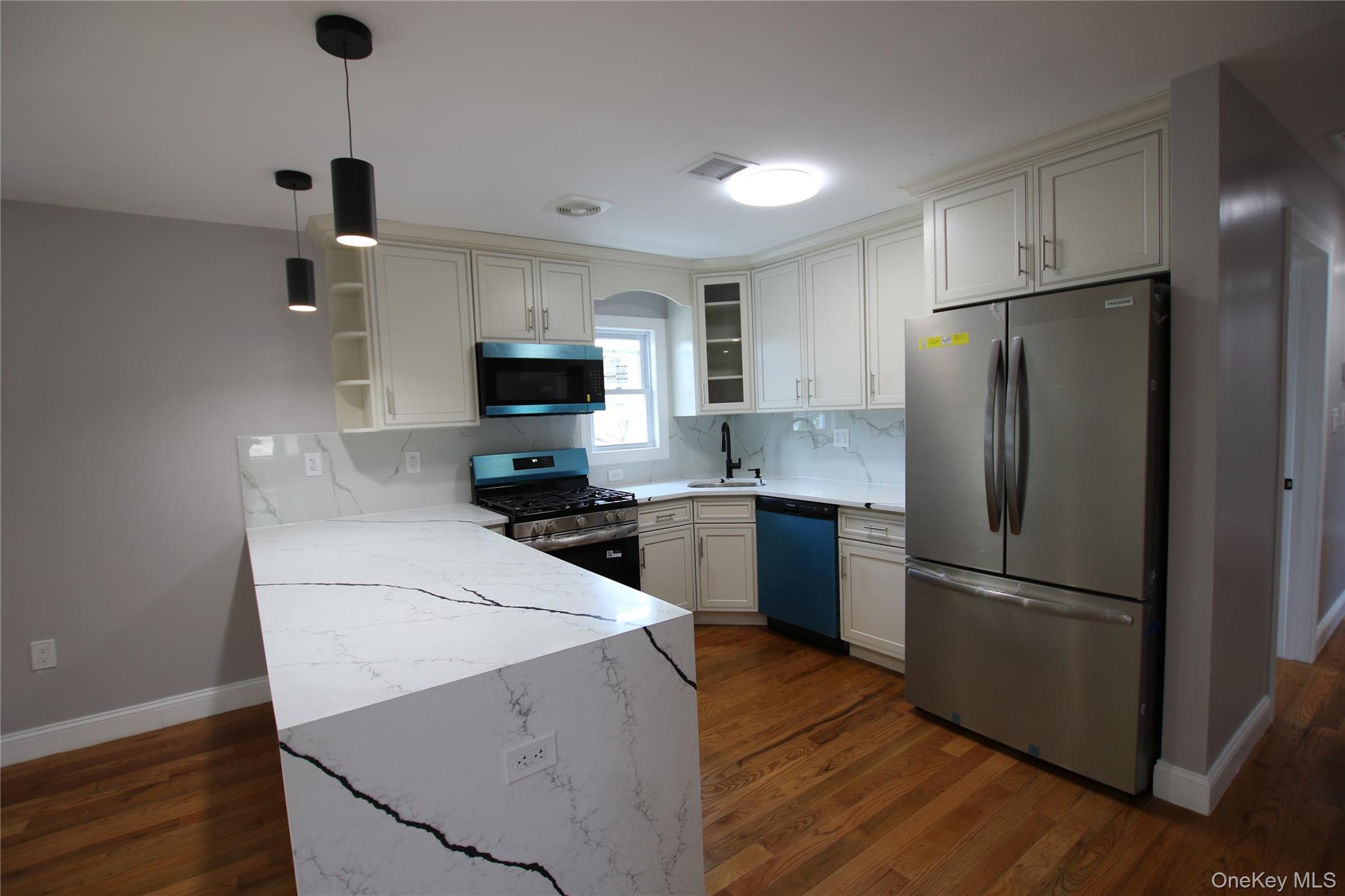 Single Family 145th Avenue Queens, NY 11413, MLS-1012366-28