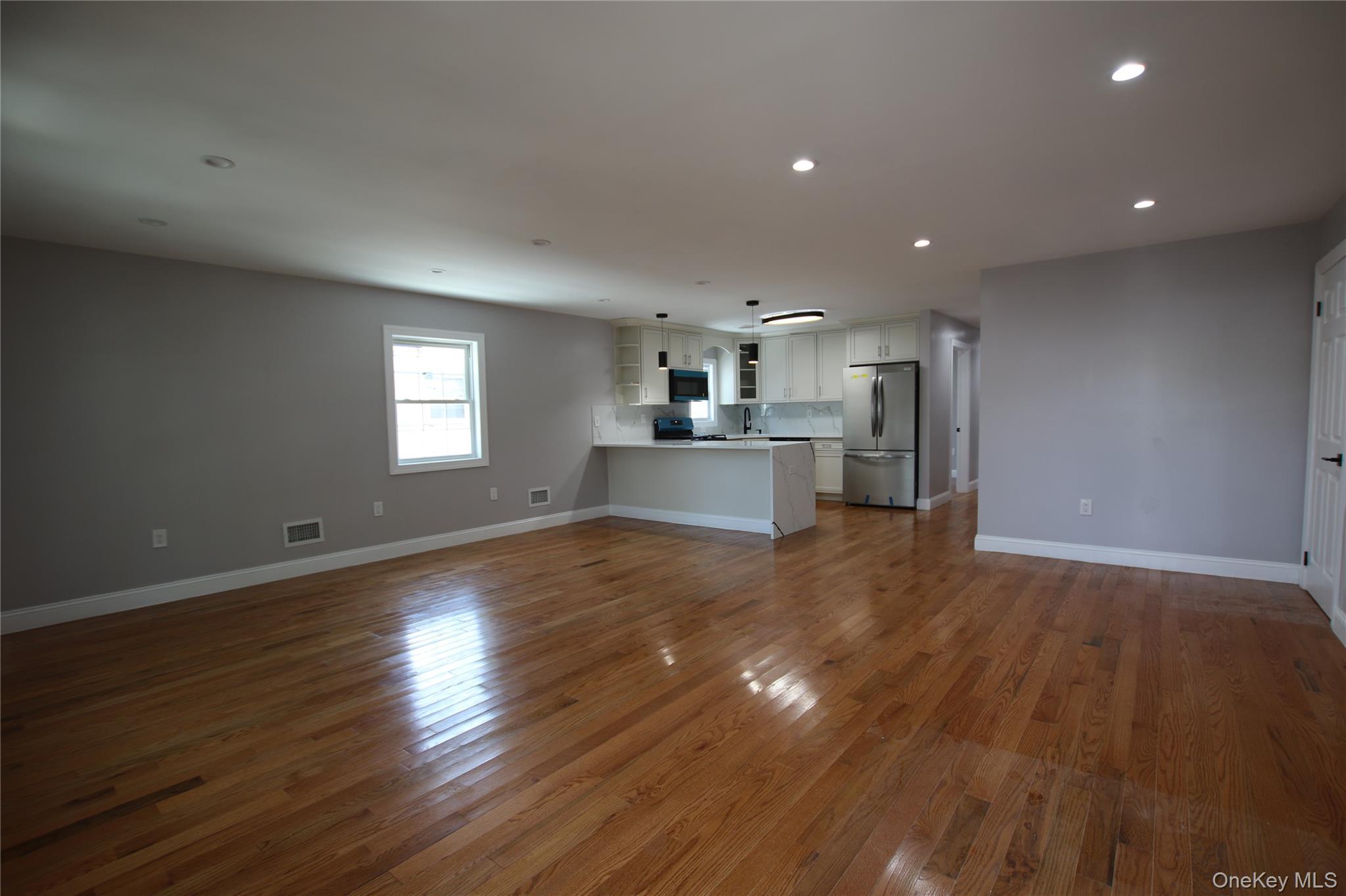 Single Family 145th Avenue Queens, NY 11413, MLS-1012366-8
