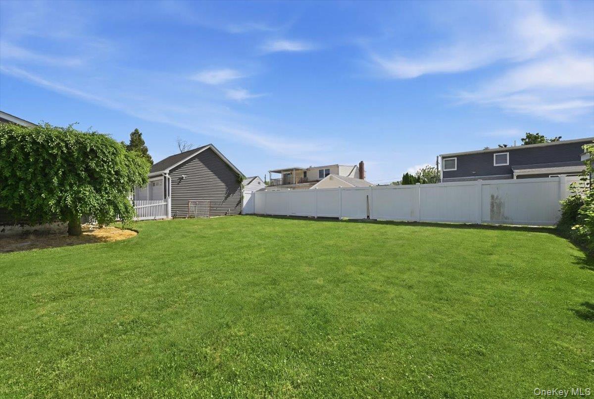 Single Family Moeller Street  Nassau County, NY 11801, MLS-1012376-23