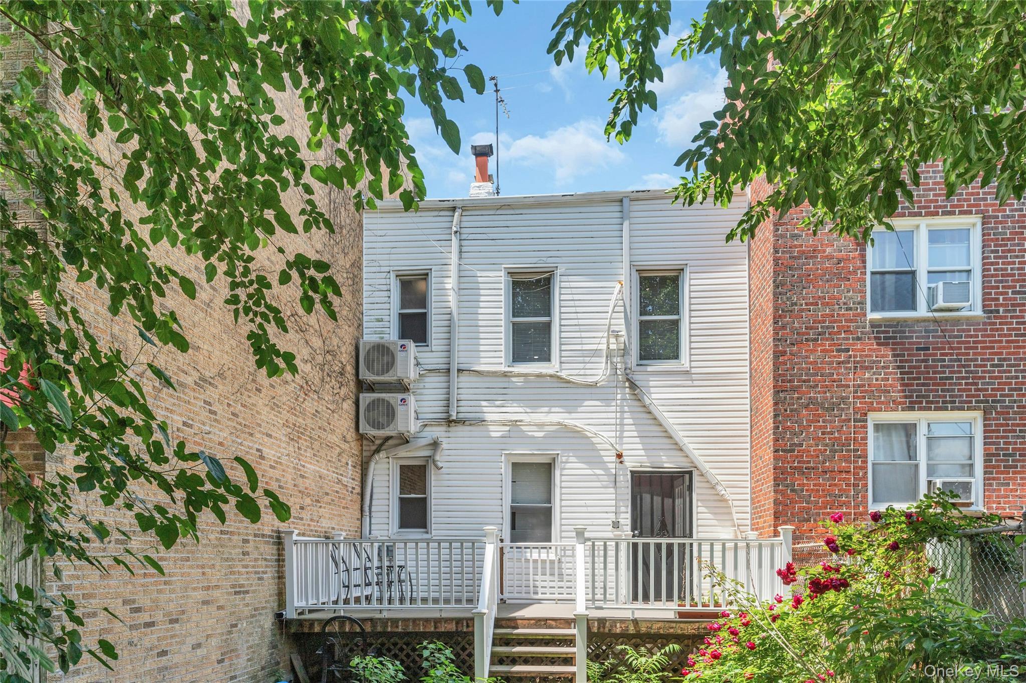 Single Family 65th Street  Queens, NY 11377, MLS-1012384-35