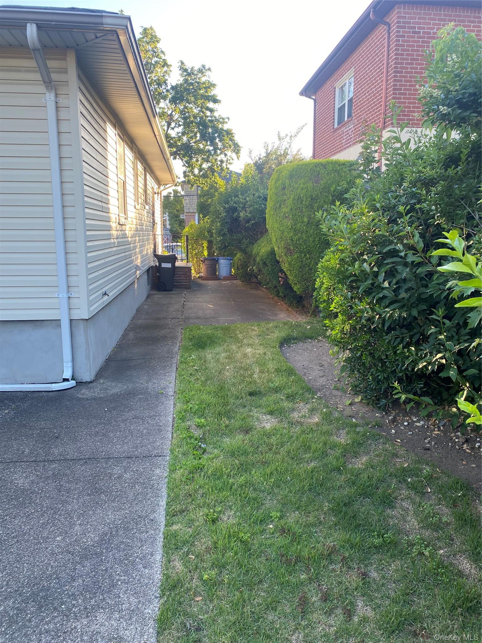 Single Family 137th Queens, NY 11356, MLS-1012390-3