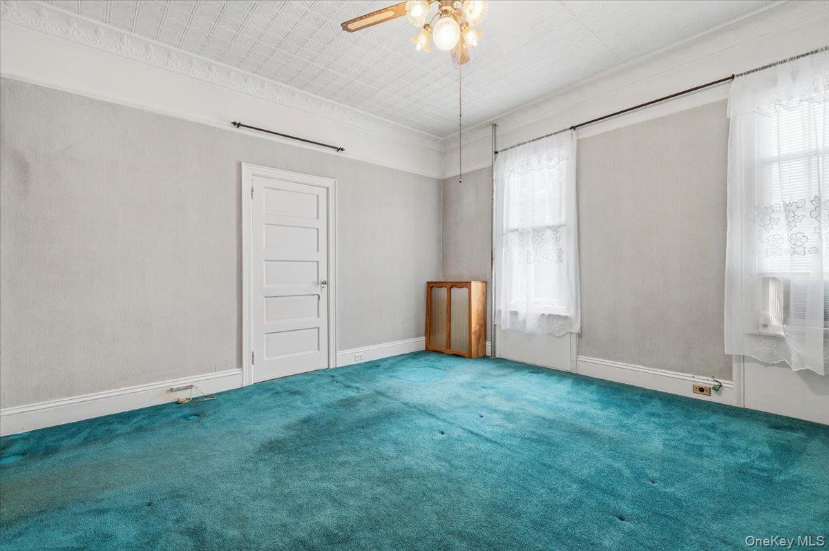 Single Family Norman Queens, NY 11385, MLS-1012391-16