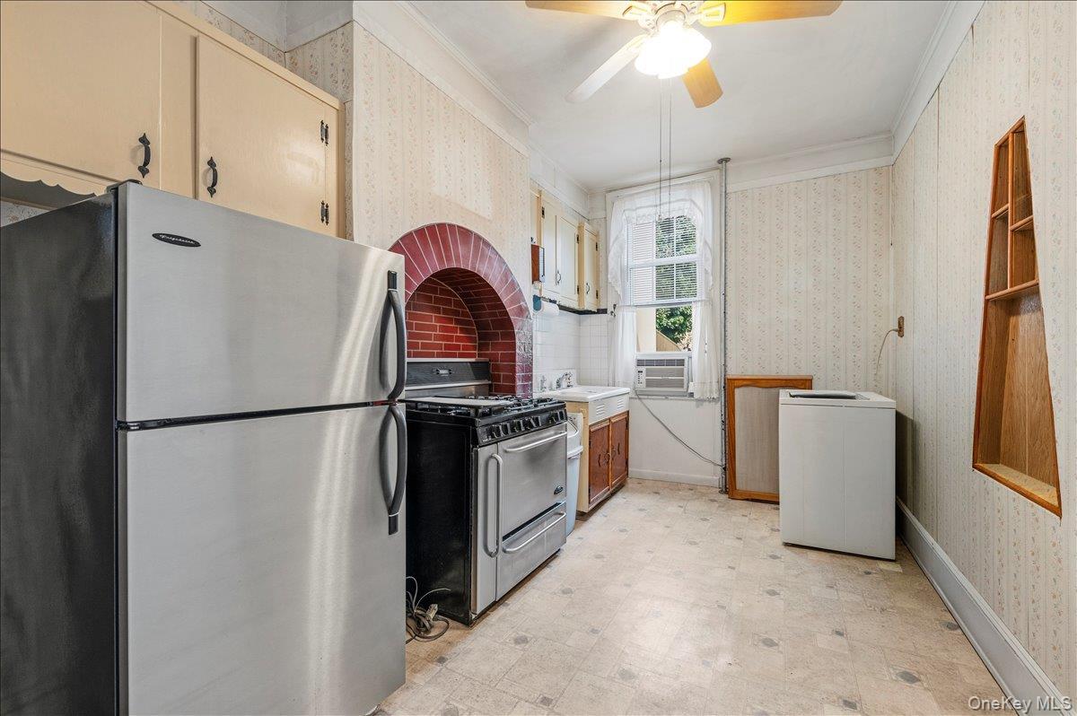 Single Family Norman Queens, NY 11385, MLS-1012391-3