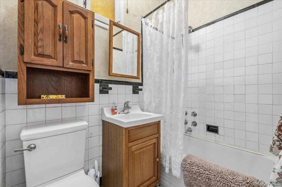 Single Family Norman Queens, NY 11385, MLS-1012391-6