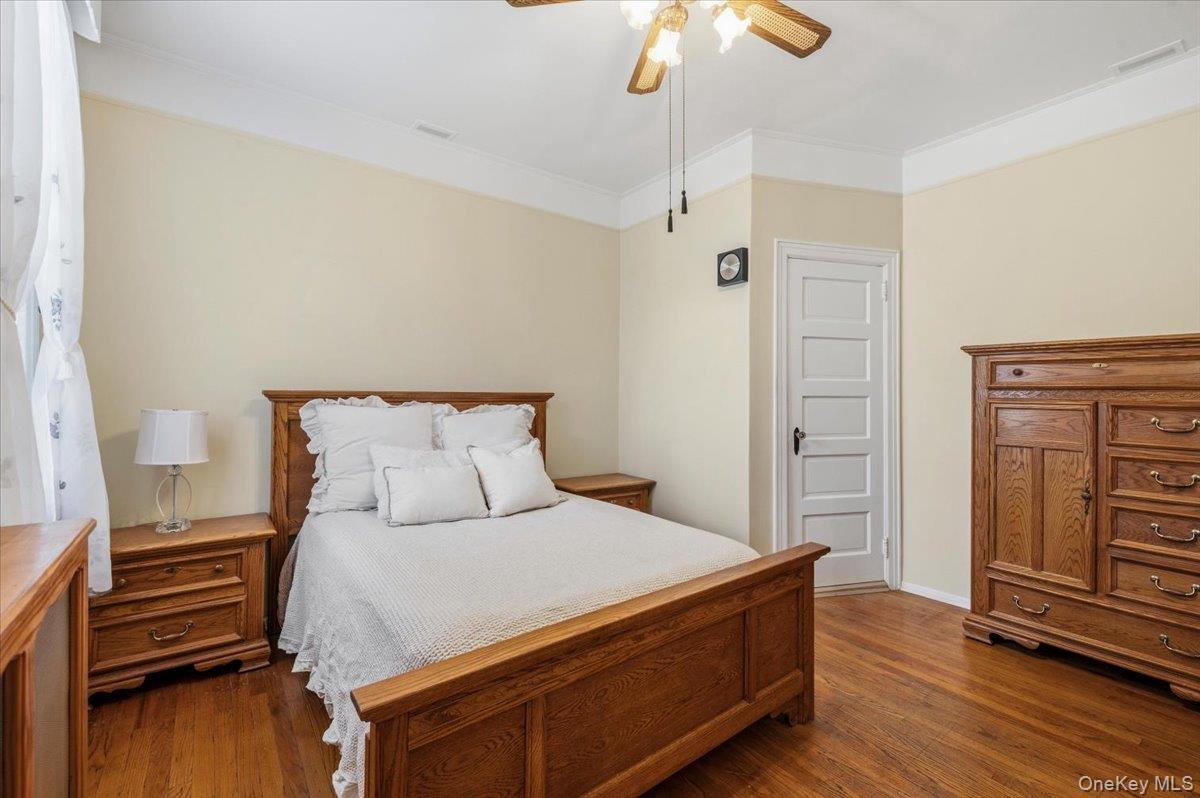 Single Family Norman Queens, NY 11385, MLS-1012391-9