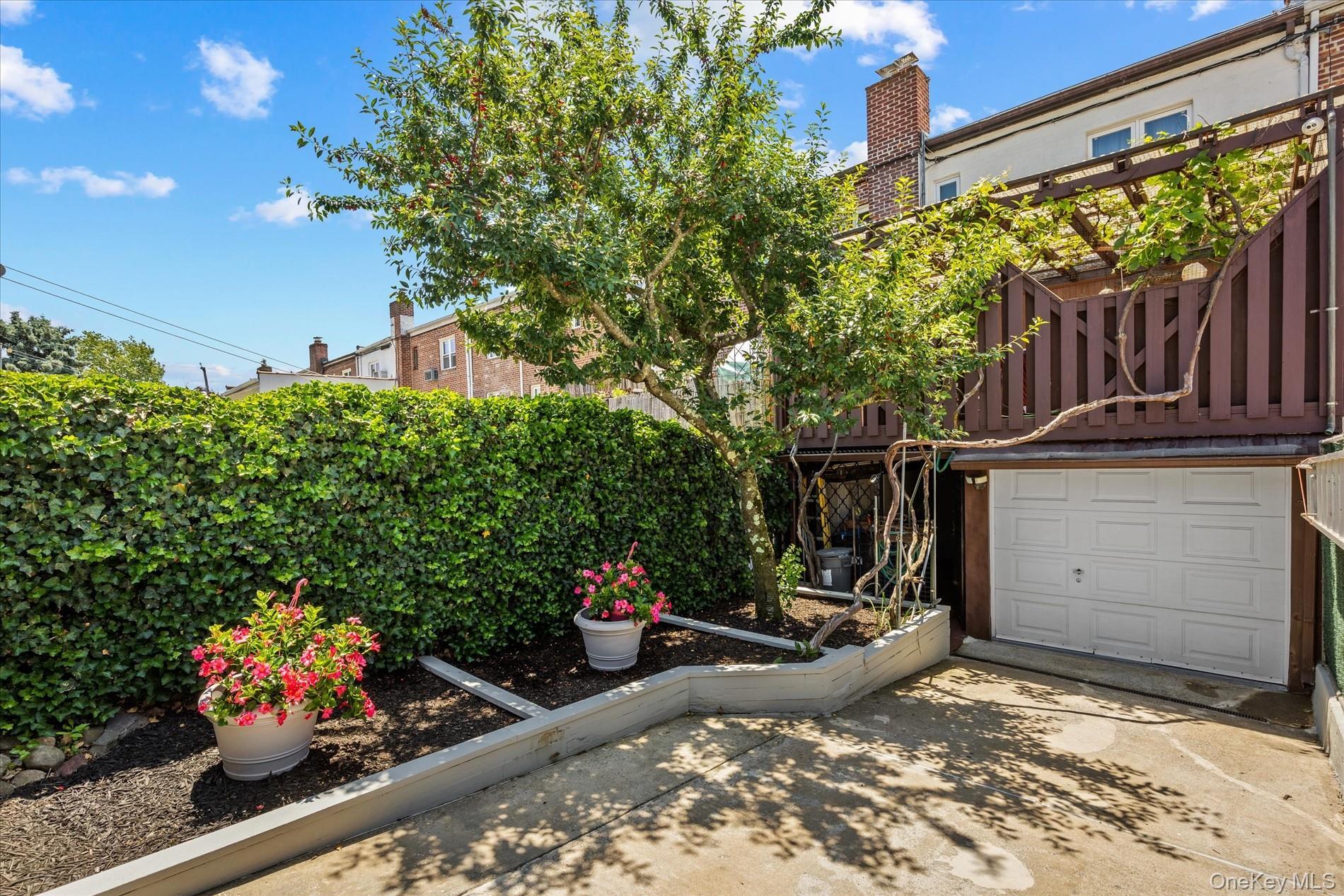 Single Family 76th Street Queens, NY 11379, MLS-1012393-20
