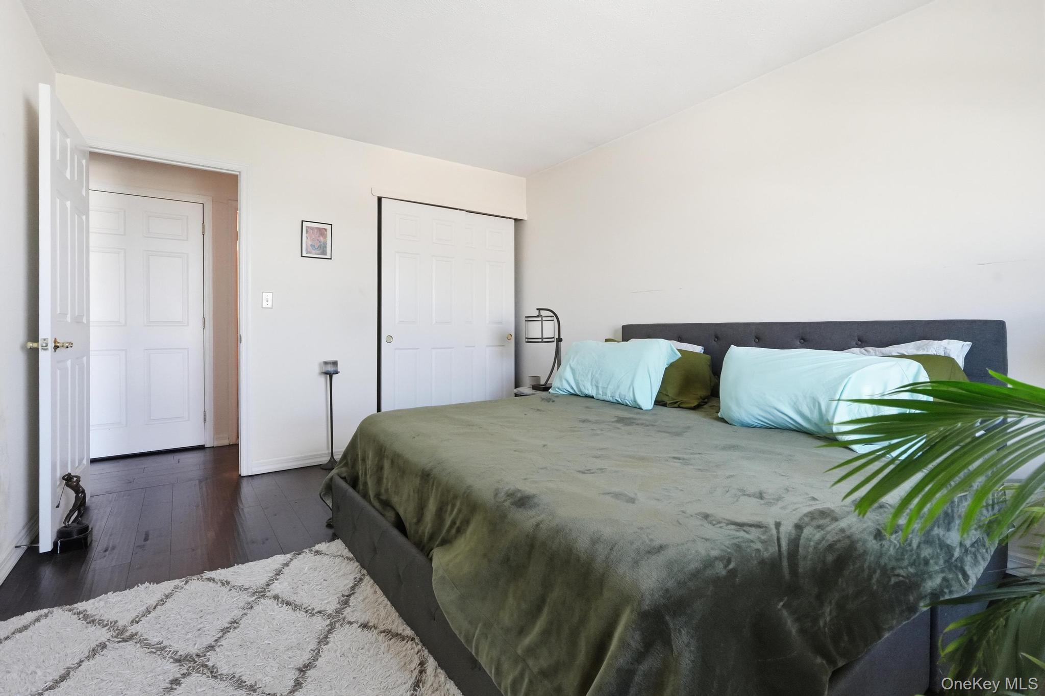 Single Family Lighthouse Drive Queens, NY 11692, MLS-1012403-17