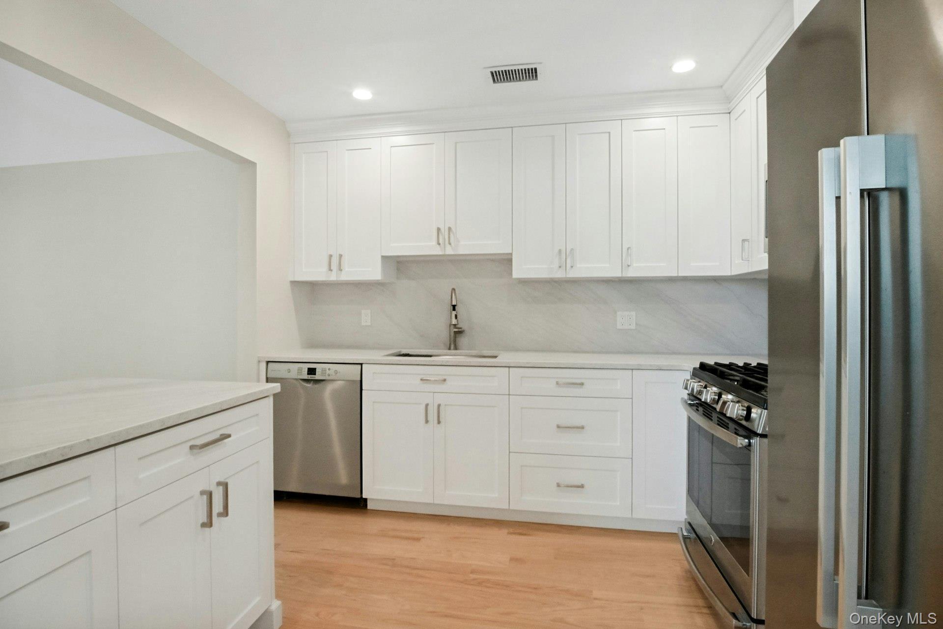 Single Family Hudson Watch Drive  Westchester County, NY 10562, MLS-1012405-12