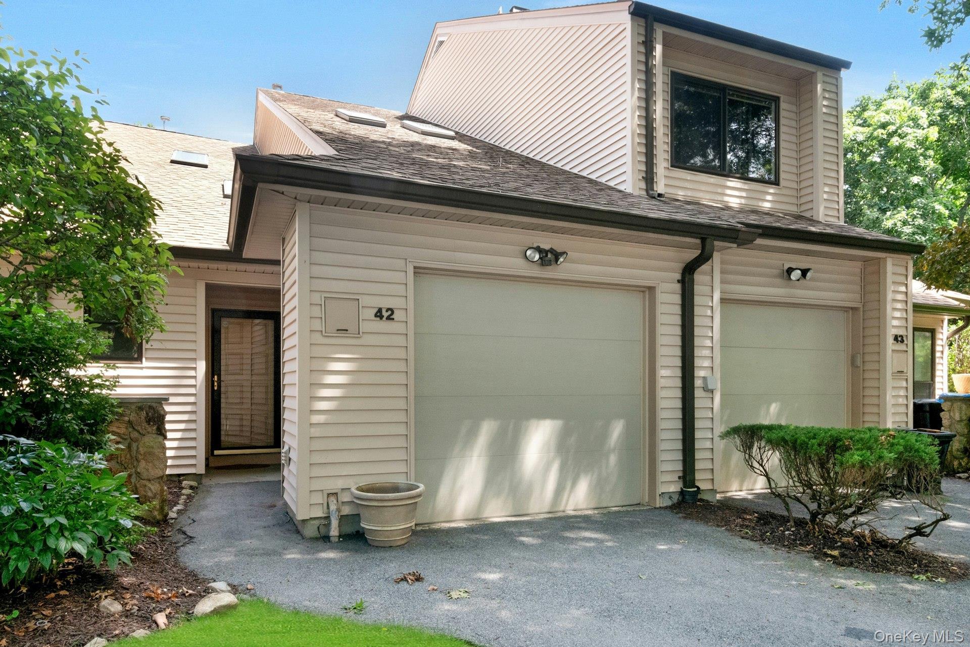 Single Family Hudson Watch Drive  Westchester County, NY 10562, MLS-1012405-2