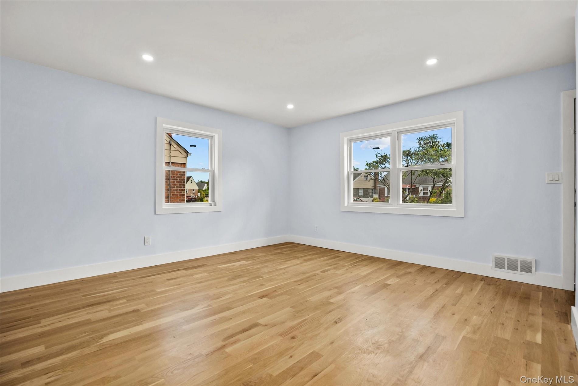 Single Family Circle Drive Nassau County, NY 11550, MLS-1012411-11