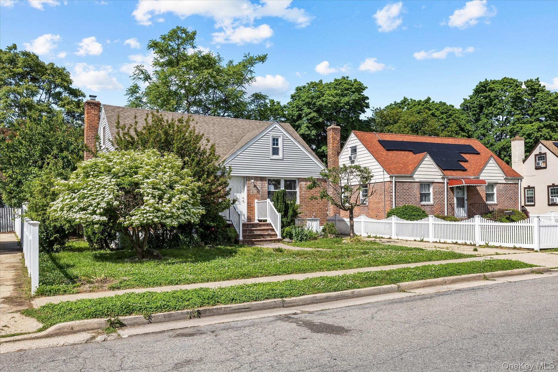 Single Family Circle Drive Nassau County, NY 11550, MLS-1012411-2
