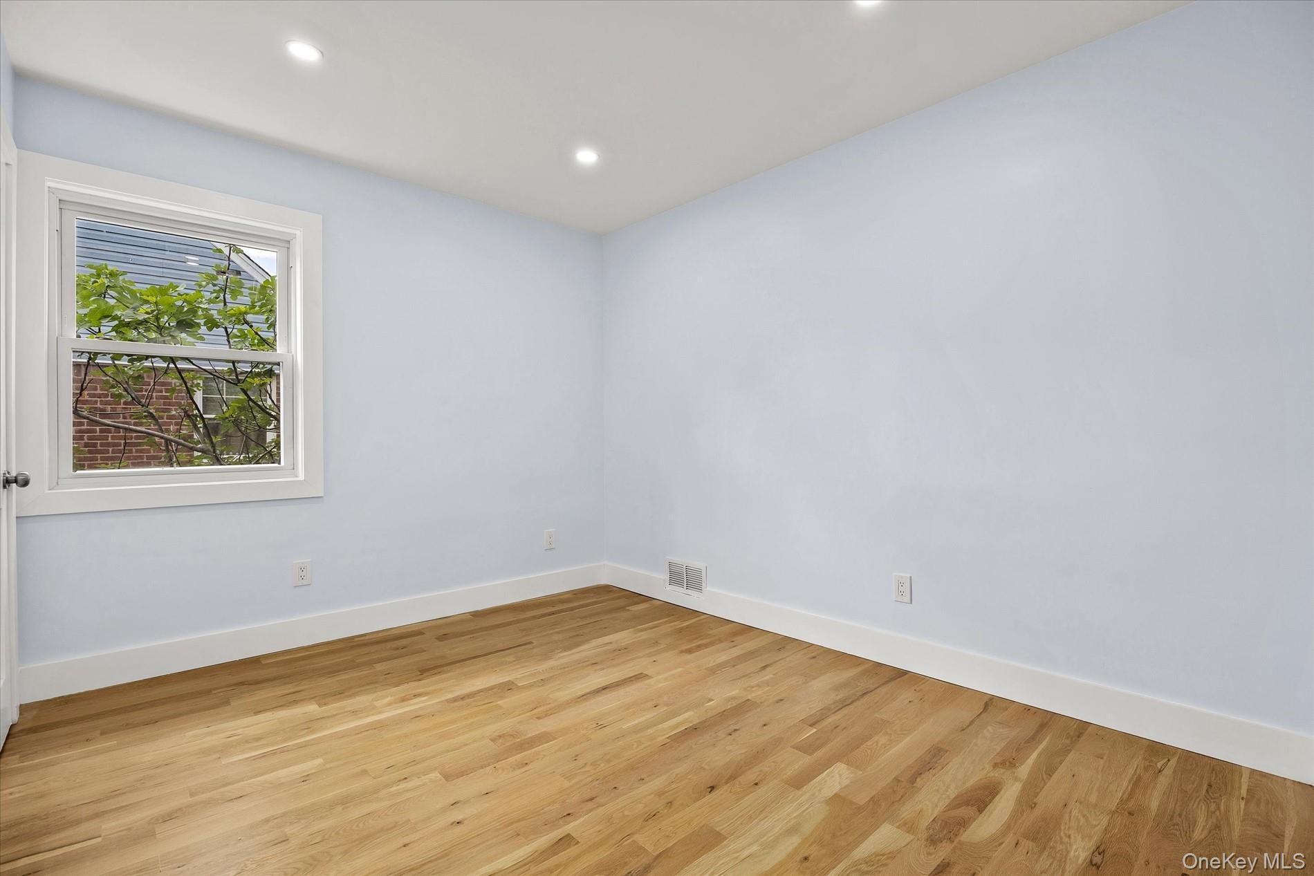 Single Family Circle Drive Nassau County, NY 11550, MLS-1012411-21