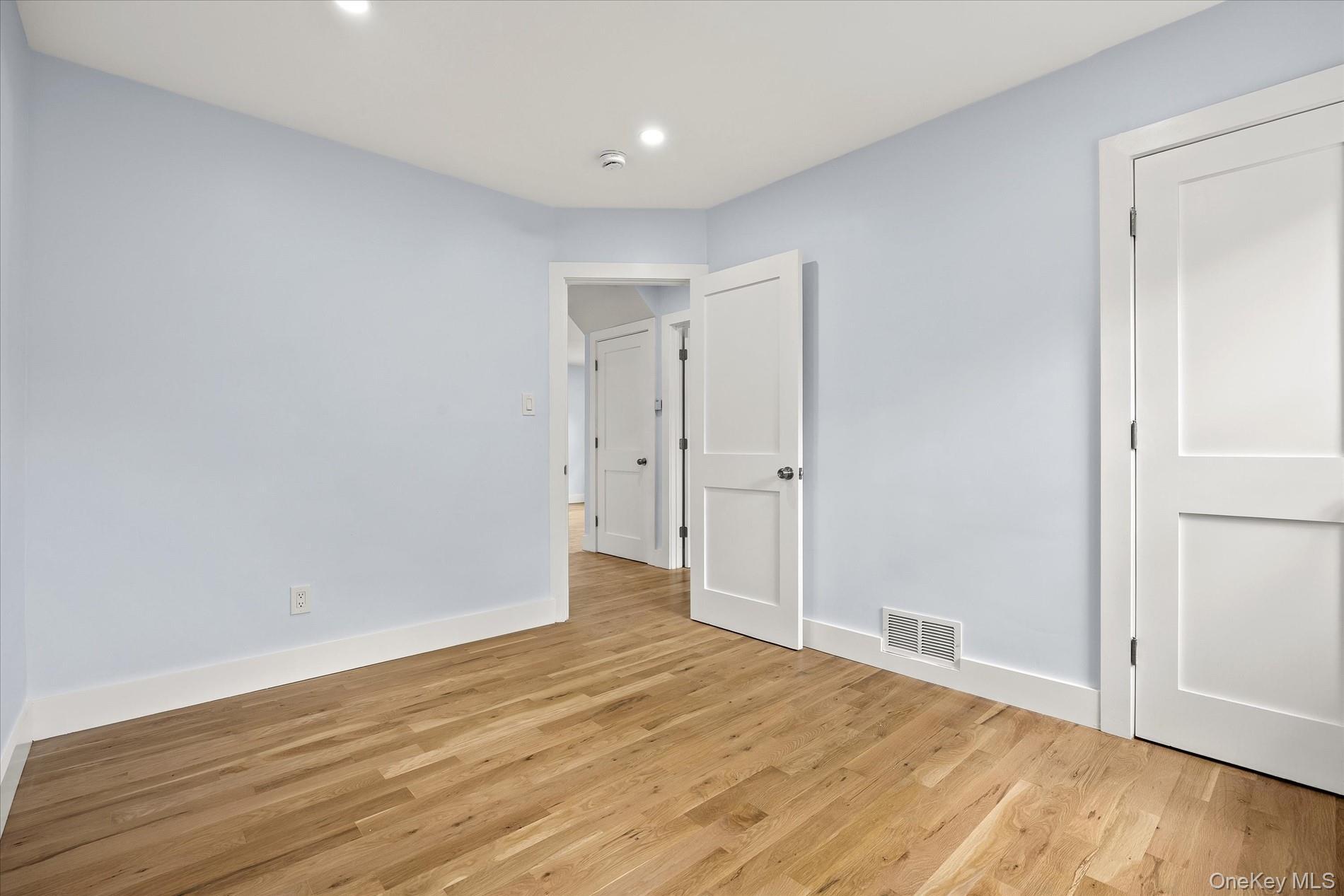 Single Family Circle Drive Nassau County, NY 11550, MLS-1012411-22